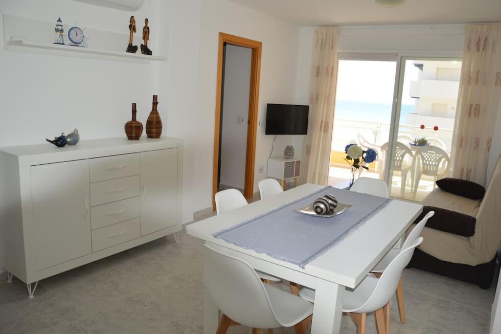 Apartamento céntrico en la playa con piscina. Peñíscola Exterior foto